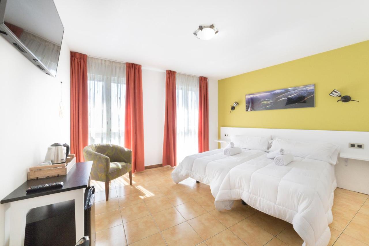Stellae Luscofusco Hotel Santiago de Compostella Buitenkant foto